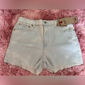 Sz 31 Levi’s high rise shorts